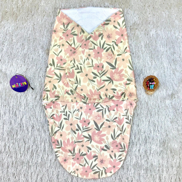 Printed fur Swaddle