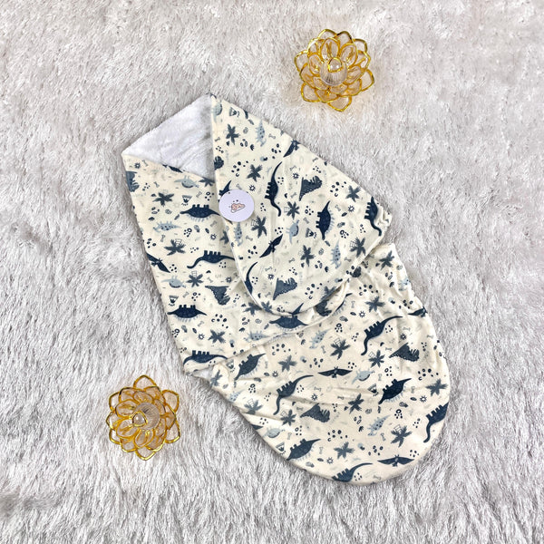 Printed fur Swaddle