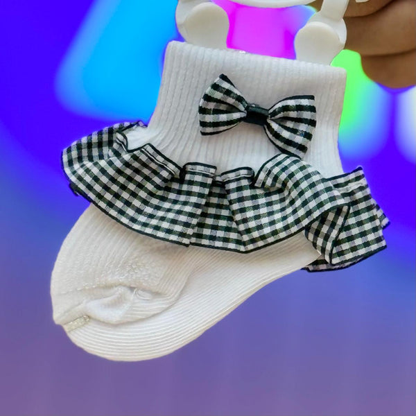 Imported frill socks