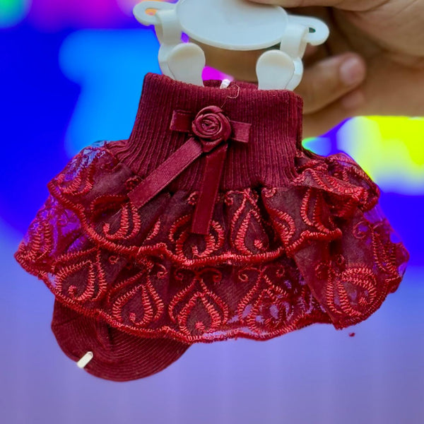Imported frill socks